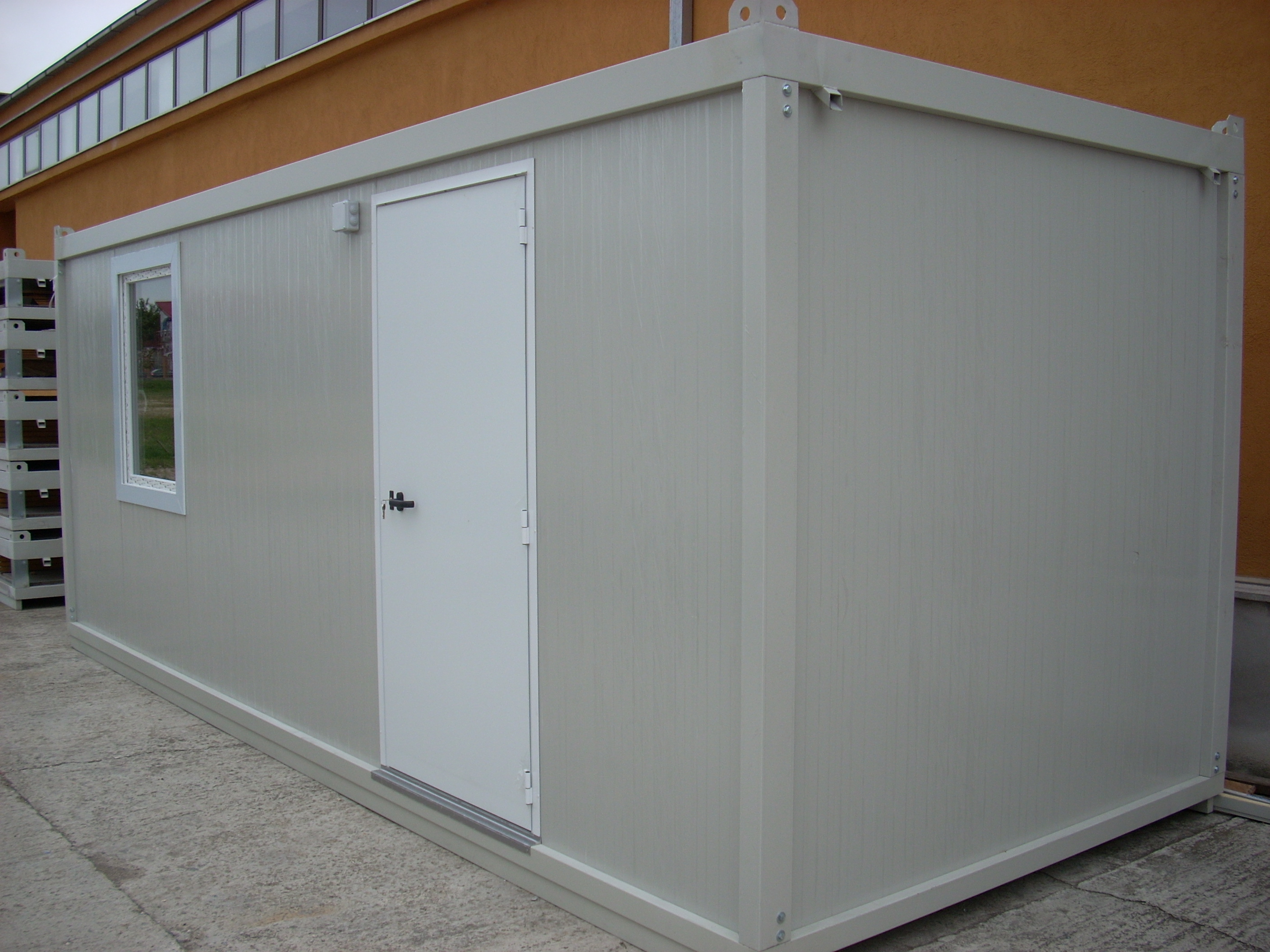 container birou